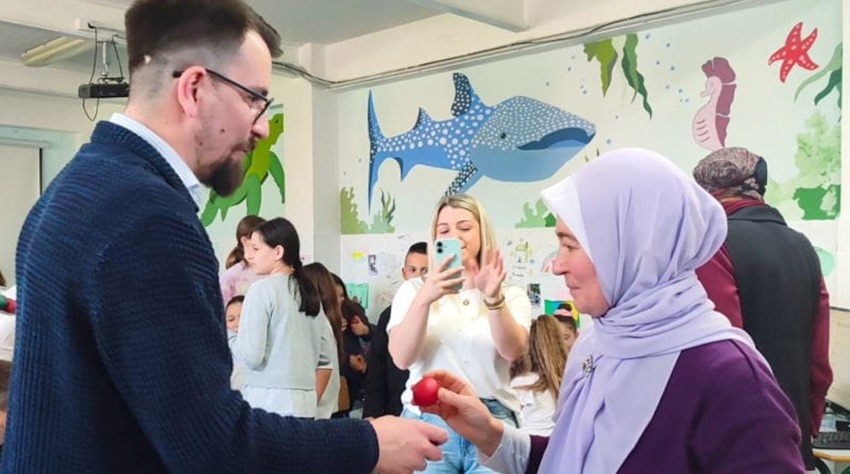 CHILDREN SEND A MESSAGE OF UNITY AND MUTUAL UNDERSTANDING IN MOSTAR